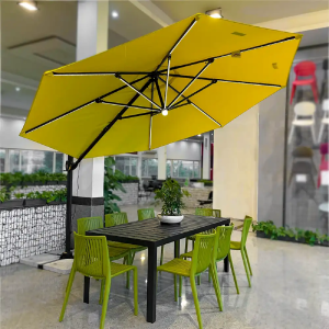 side-mounted-umbrella-shade-with-lighting